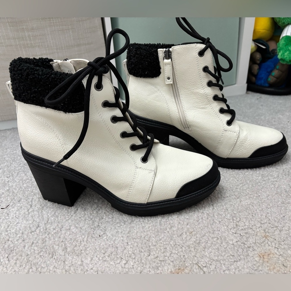 Dr. Scholls “For the Love” women’s heeled hiking boots
